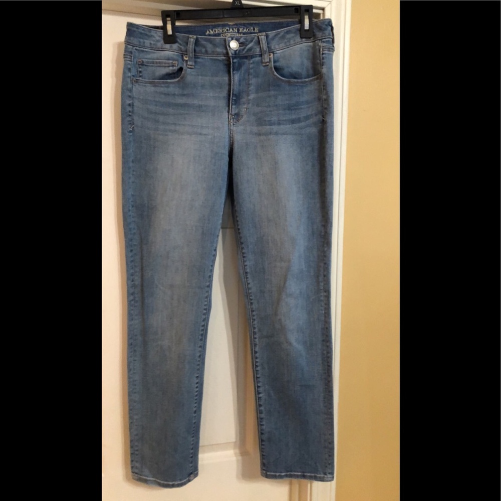 American Eagle Light Wash Skinny Jeans